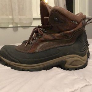 Columbia water proof boots